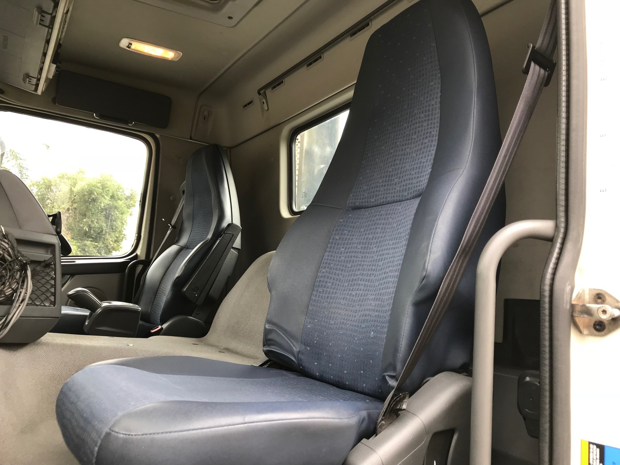 2010 VOLVO FM440 FM440 6X4 DAY CAB TRUCK AUTOMATIC PRIMEMOVER