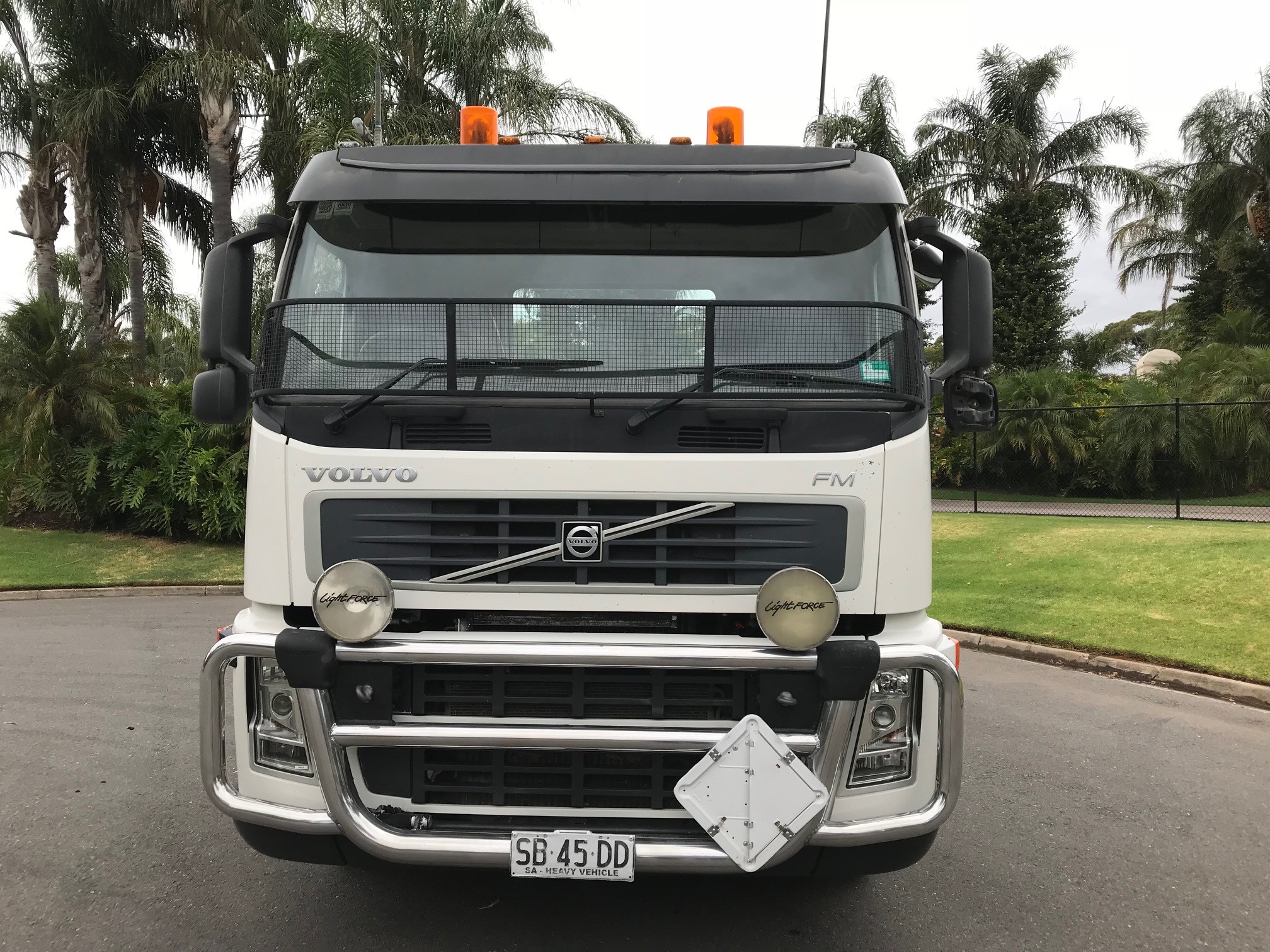 2010 VOLVO FM440 FM440 6X4 DAY CAB TRUCK AUTOMATIC PRIMEMOVER