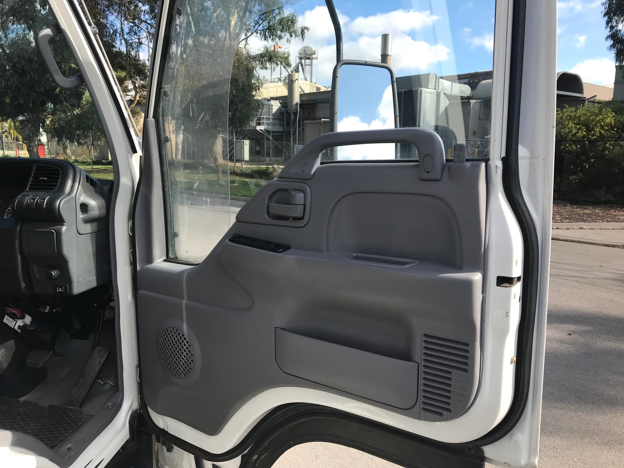 2006 ISUZU NQR TRUCK MANUAL CURTAINSIDER