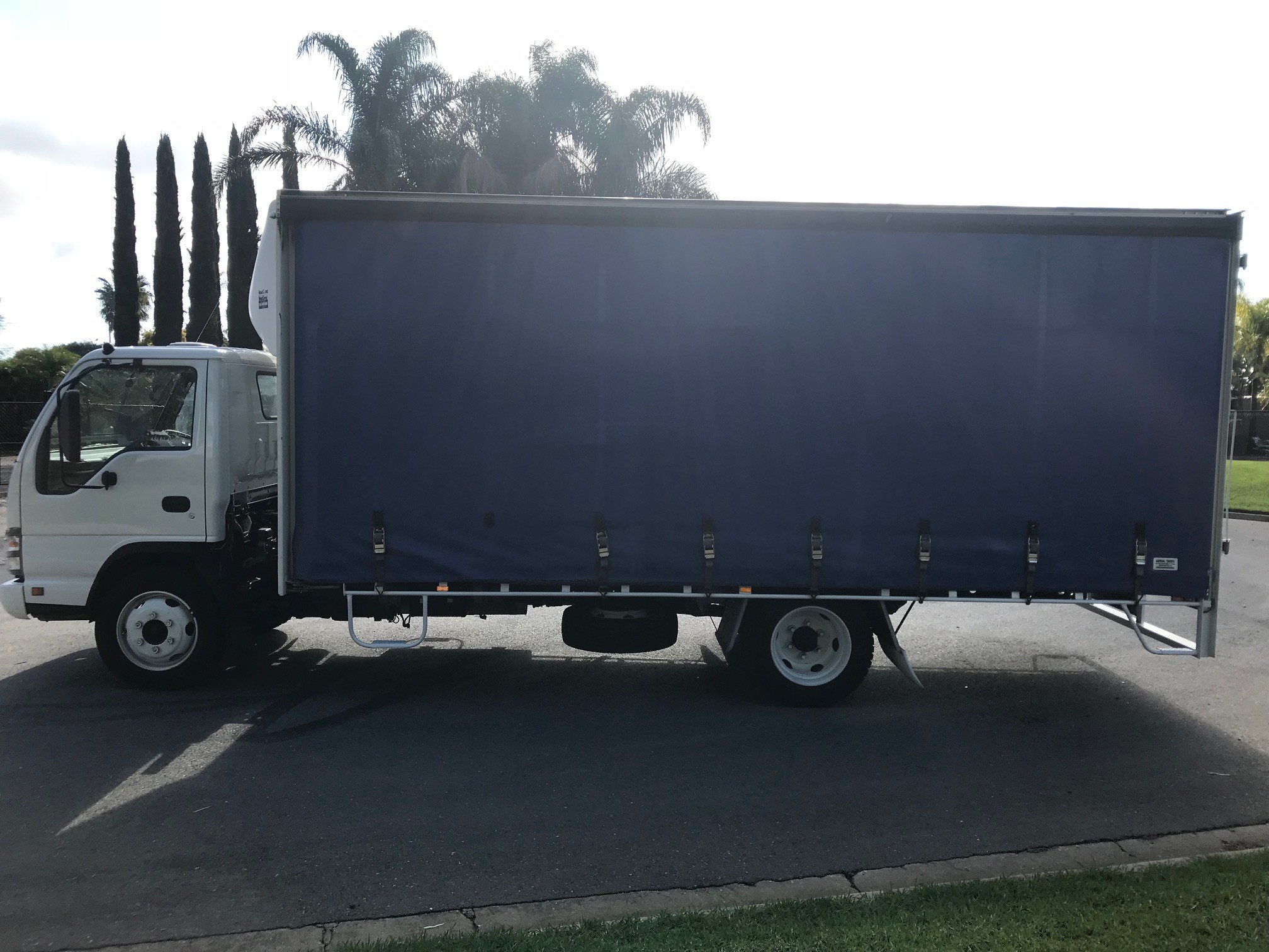 2006 ISUZU NQR TRUCK MANUAL CURTAINSIDER