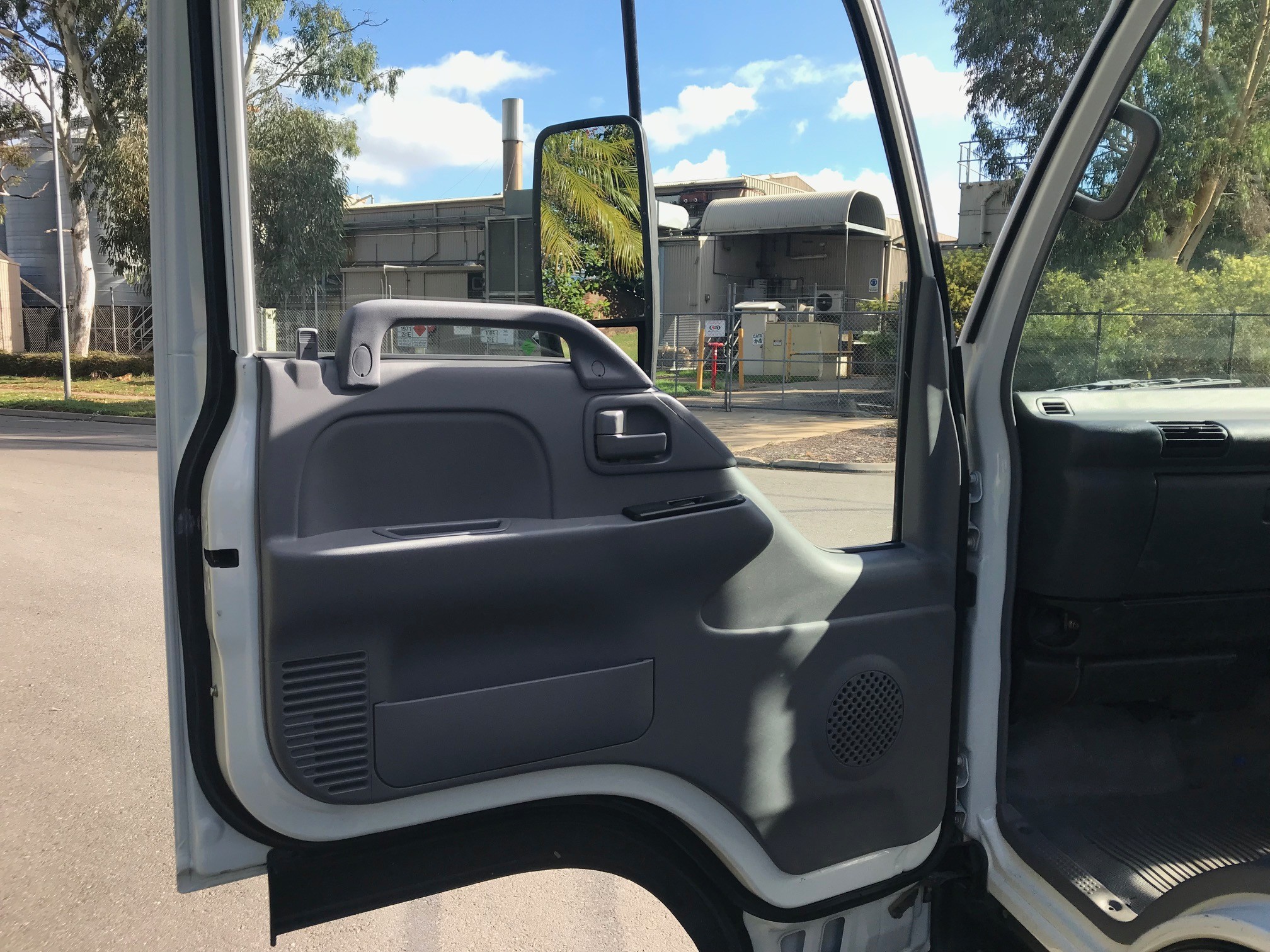 2006 ISUZU NQR TRUCK MANUAL CURTAINSIDER
