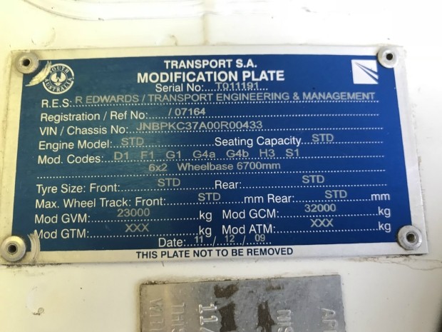 2009 UD PK10 PK 265 6X2 TRUCK MANUAL CURTAINSIDER