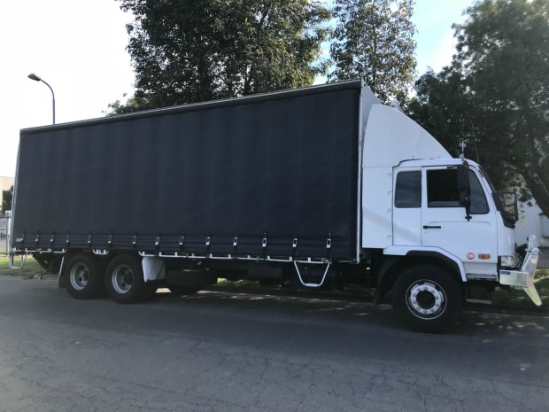 2009 UD PK10 PK 265 6X2 TRUCK MANUAL CURTAINSIDER