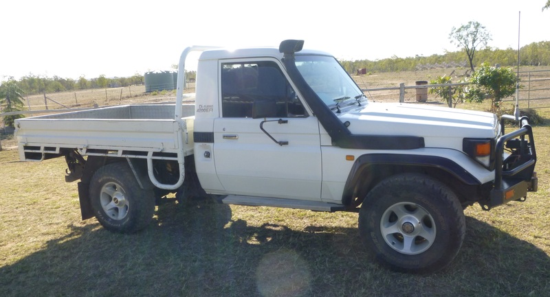 2004 TOYOTA LANDCRUISER (4x4) HDJ79R