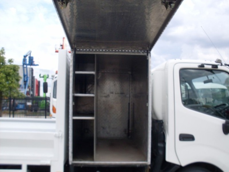 2013 HINO 617 - 300 Series TIPPER TOOL BOX 617 - 300 Series Truck