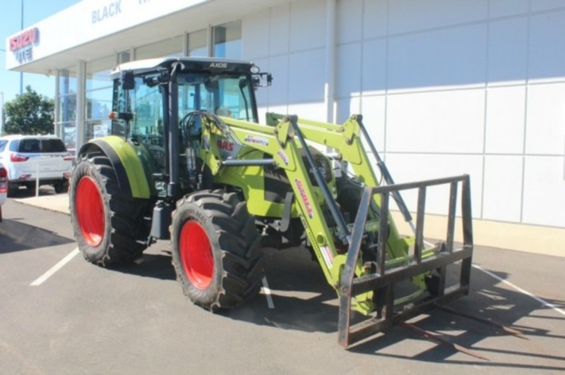 Claas AXOS 330 Tractor