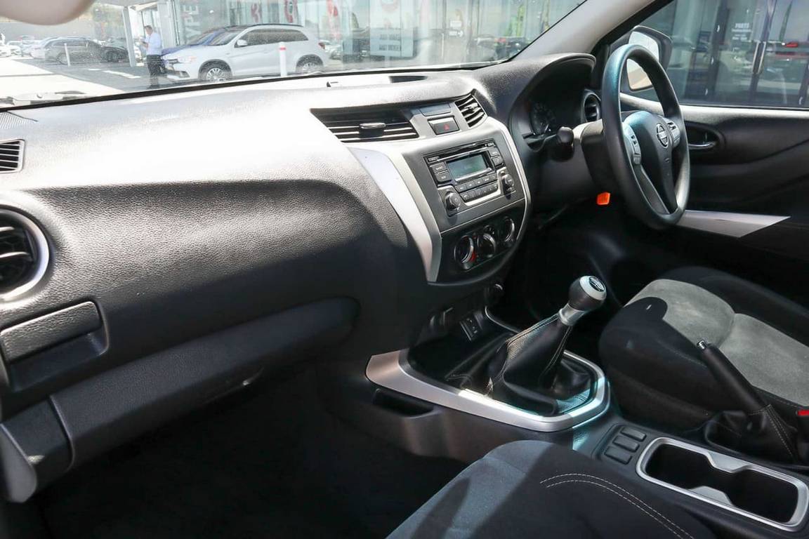 2015 NISSAN NAVARA NP300 D23 6 SP MANUAL DOUBLE CAB UTILITY