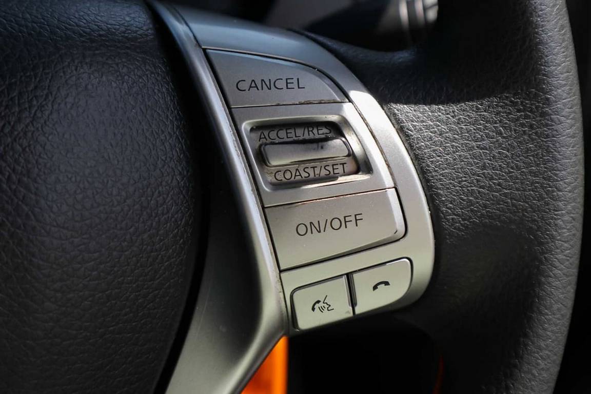 2015 NISSAN NAVARA NP300 D23 6 SP MANUAL DOUBLE CAB UTILITY