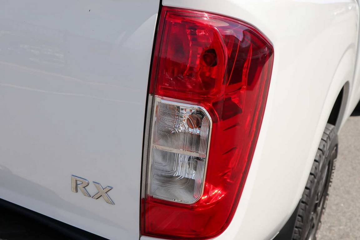 2015 NISSAN NAVARA NP300 D23 6 SP MANUAL DOUBLE CAB UTILITY