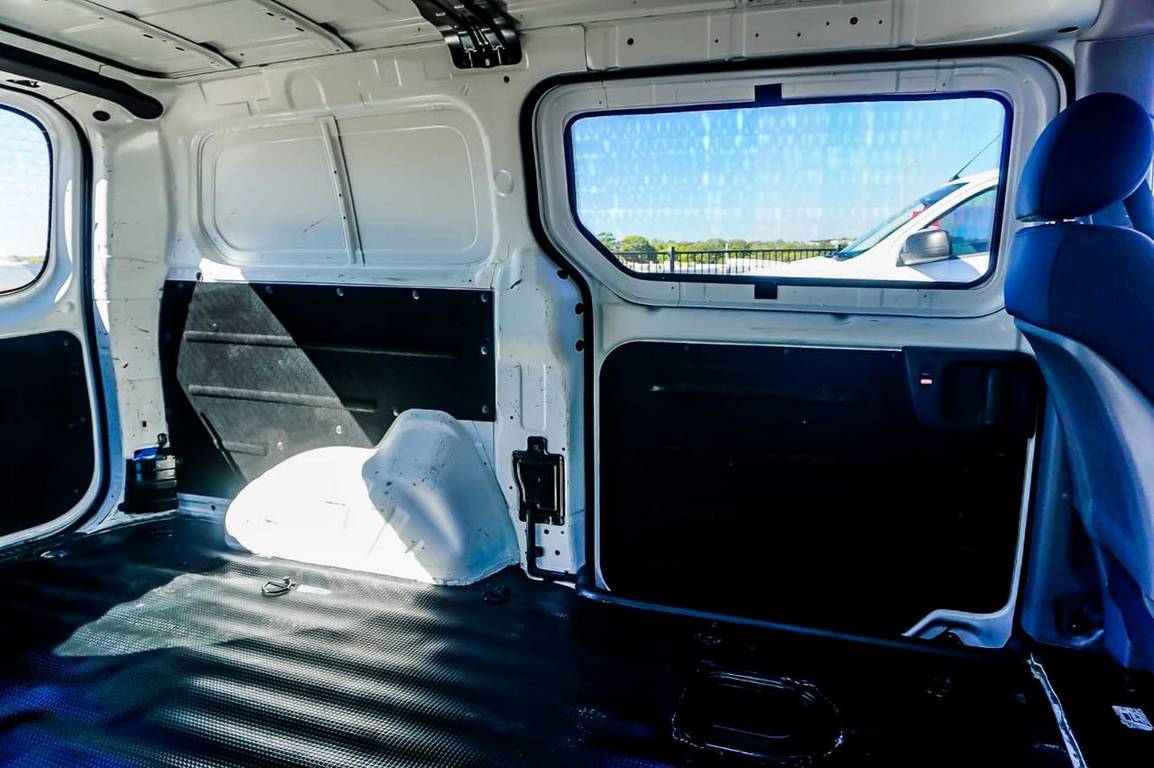 2013 HYUNDAI ILOAD TQ MY13 5 SP AUTOMATIC 4D VAN