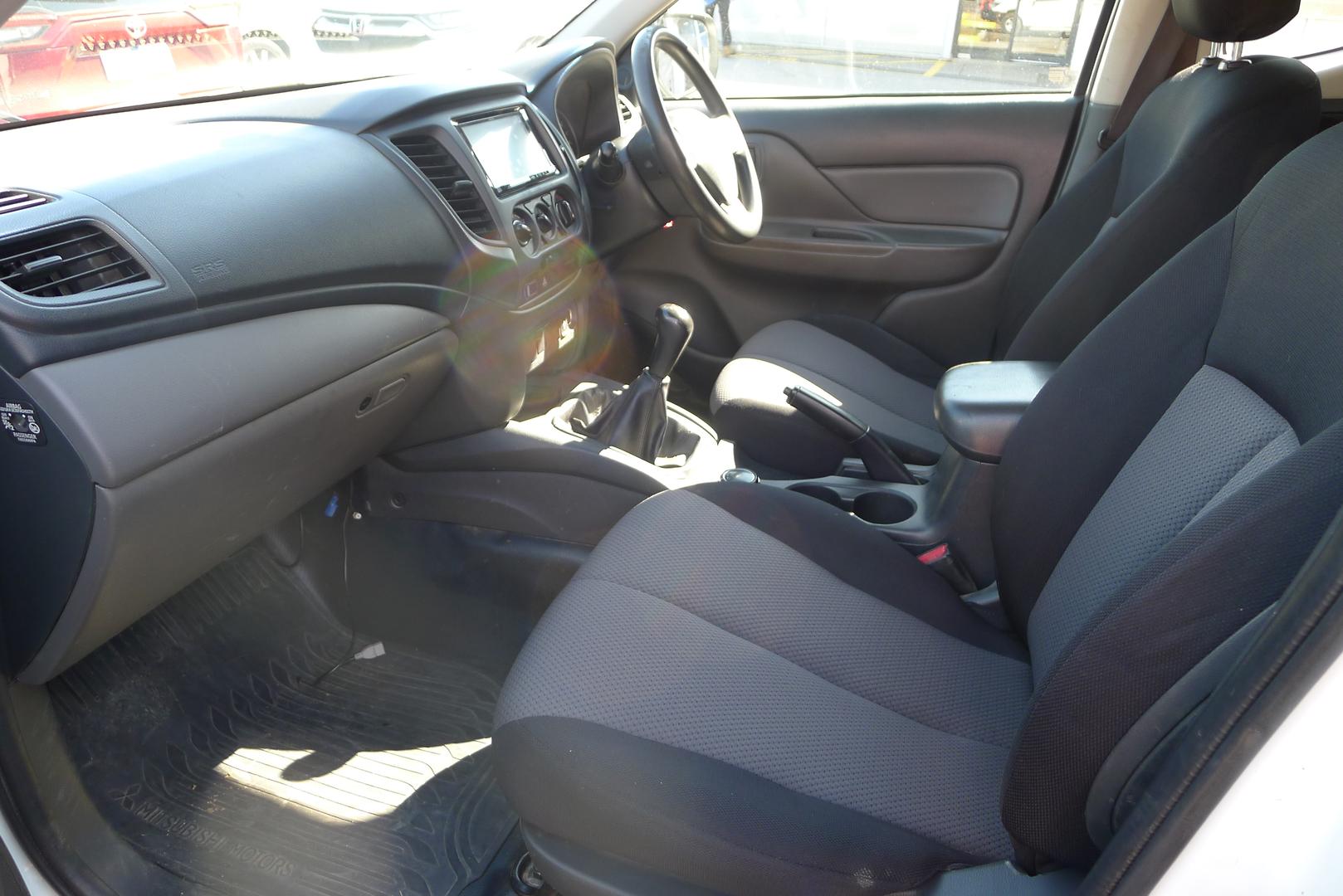 2016 MITSUBISHI TRITON GLX MQ MANUAL 4X4 MY17 C/CHAS