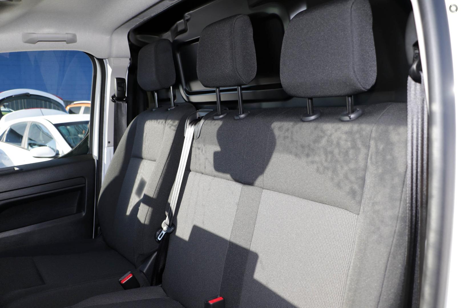 2025 PEUGEOT EXPERT PRO SWB AUTO