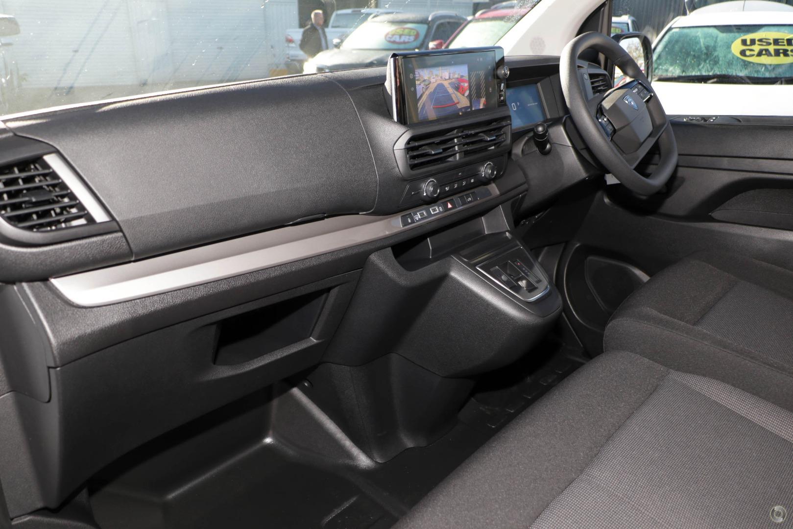 2025 PEUGEOT EXPERT PRO SWB AUTO