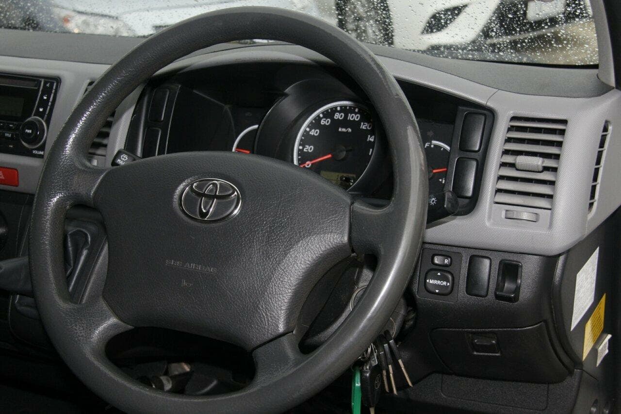 2013 TOYOTA HIACE KDH201R MANUAL VAN