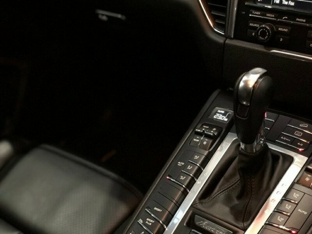 2014 PORSCHE MACAN SPORTS AUTOMATIC DUAL CLUTCH WAGON