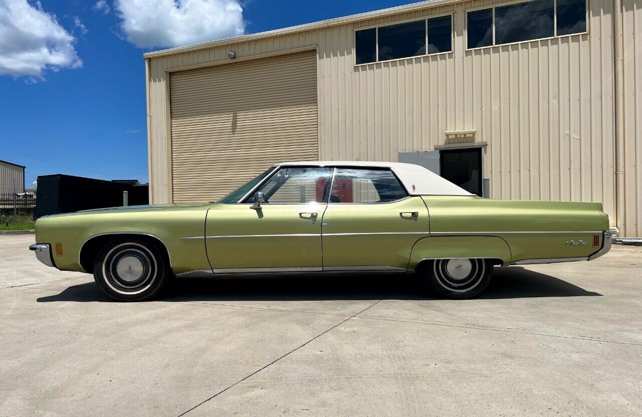 1971 OLDSMOBILE NINETY-EIGHT LUXURY 3 SP AUTOMATIC 4D HARDTOP
