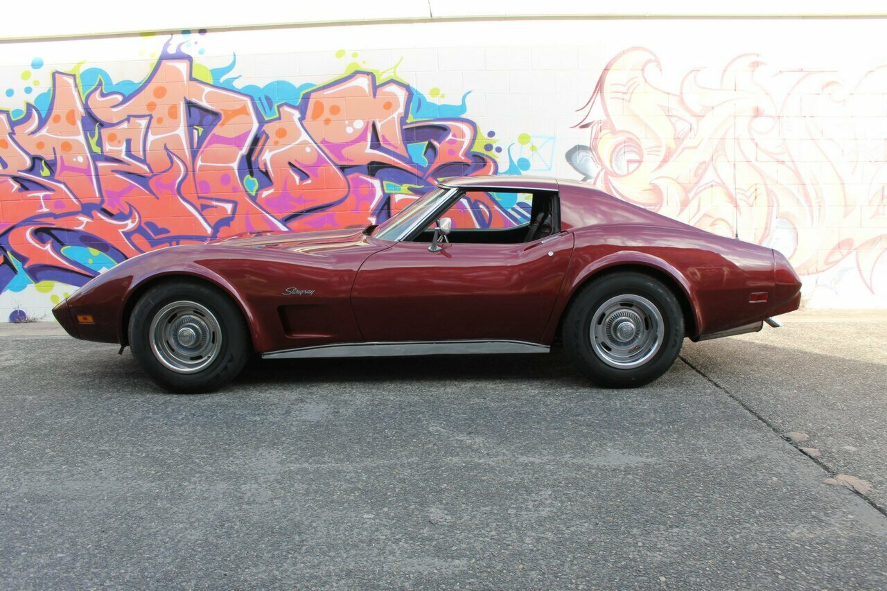 1974 CHEVROLET CORVETTE STINGRAY AUTO COUPE