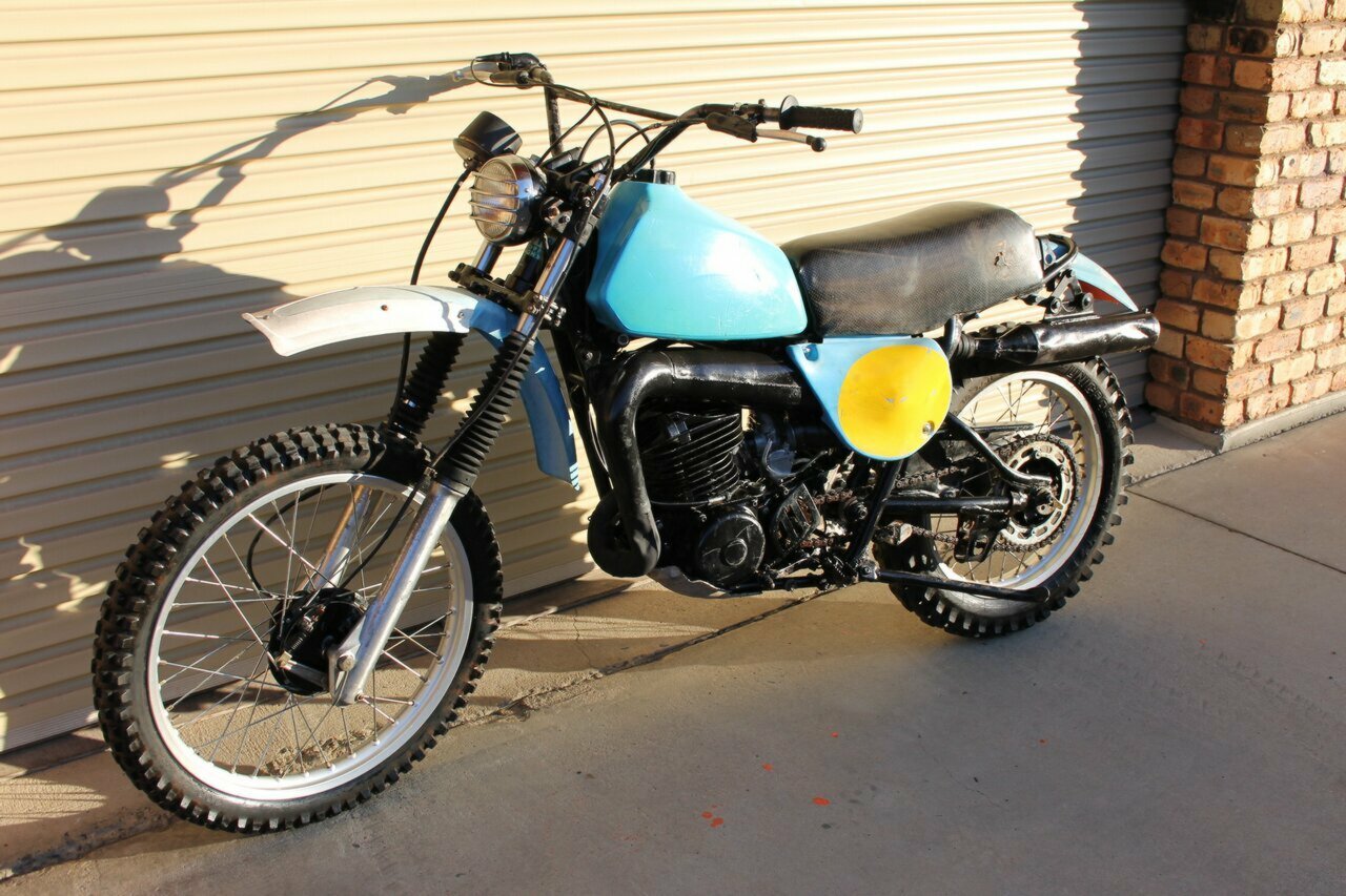 1977 YAMAHA IT400 ENDURO