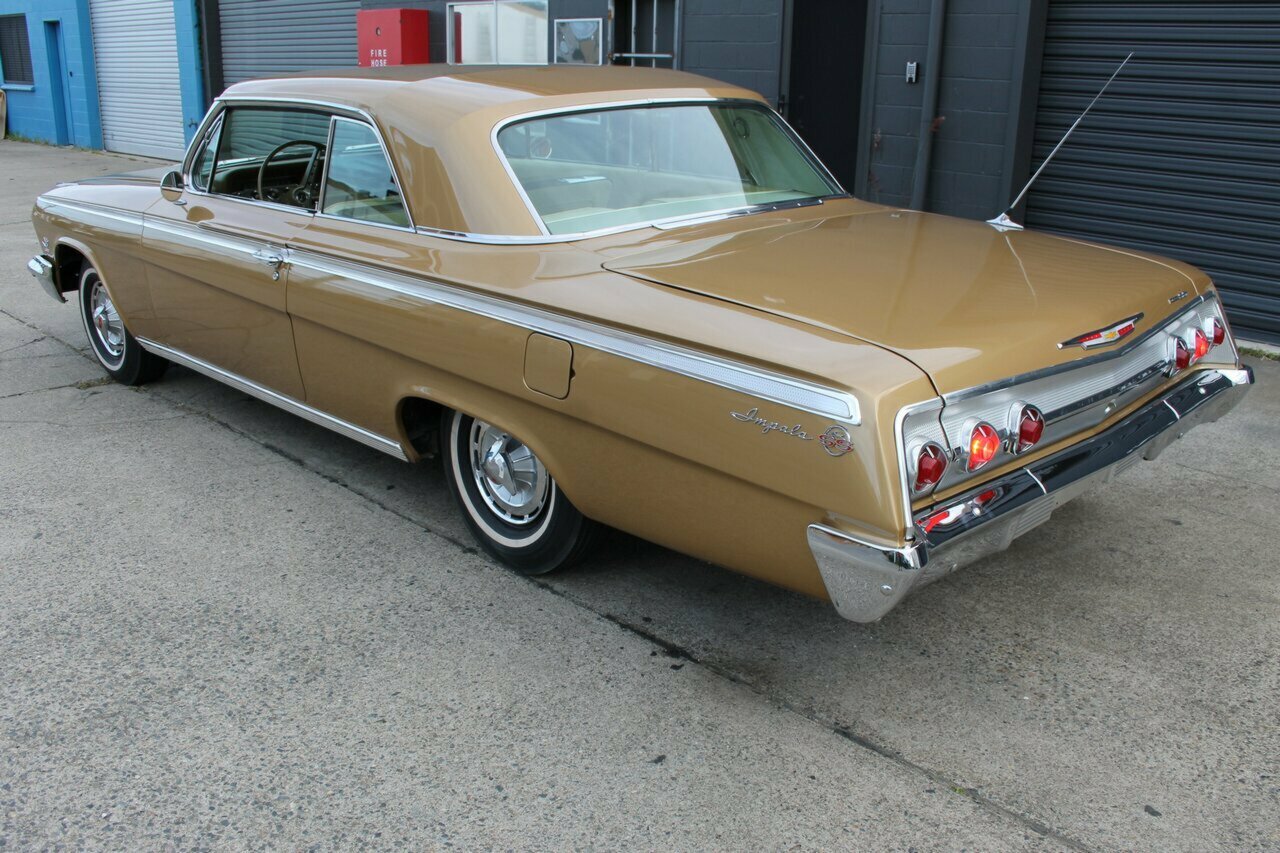 1962 CHEVROLET IMPALA SS 409 MANUAL COUPE