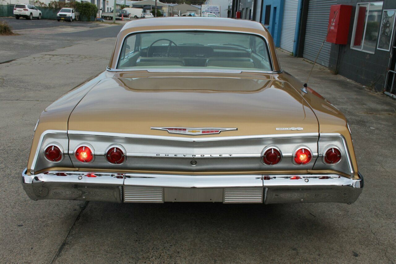 1962 CHEVROLET IMPALA SS 409 MANUAL COUPE