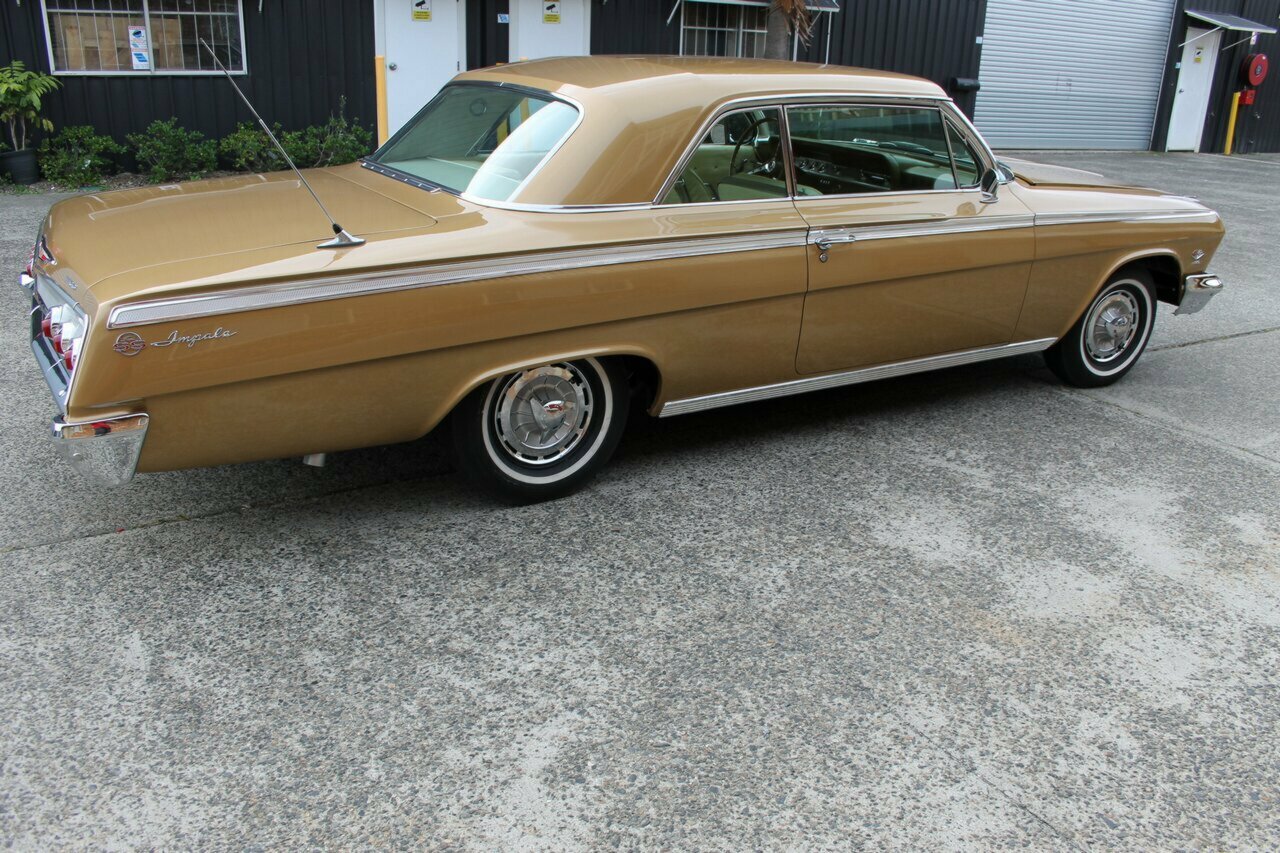1962 CHEVROLET IMPALA SS 409 MANUAL COUPE