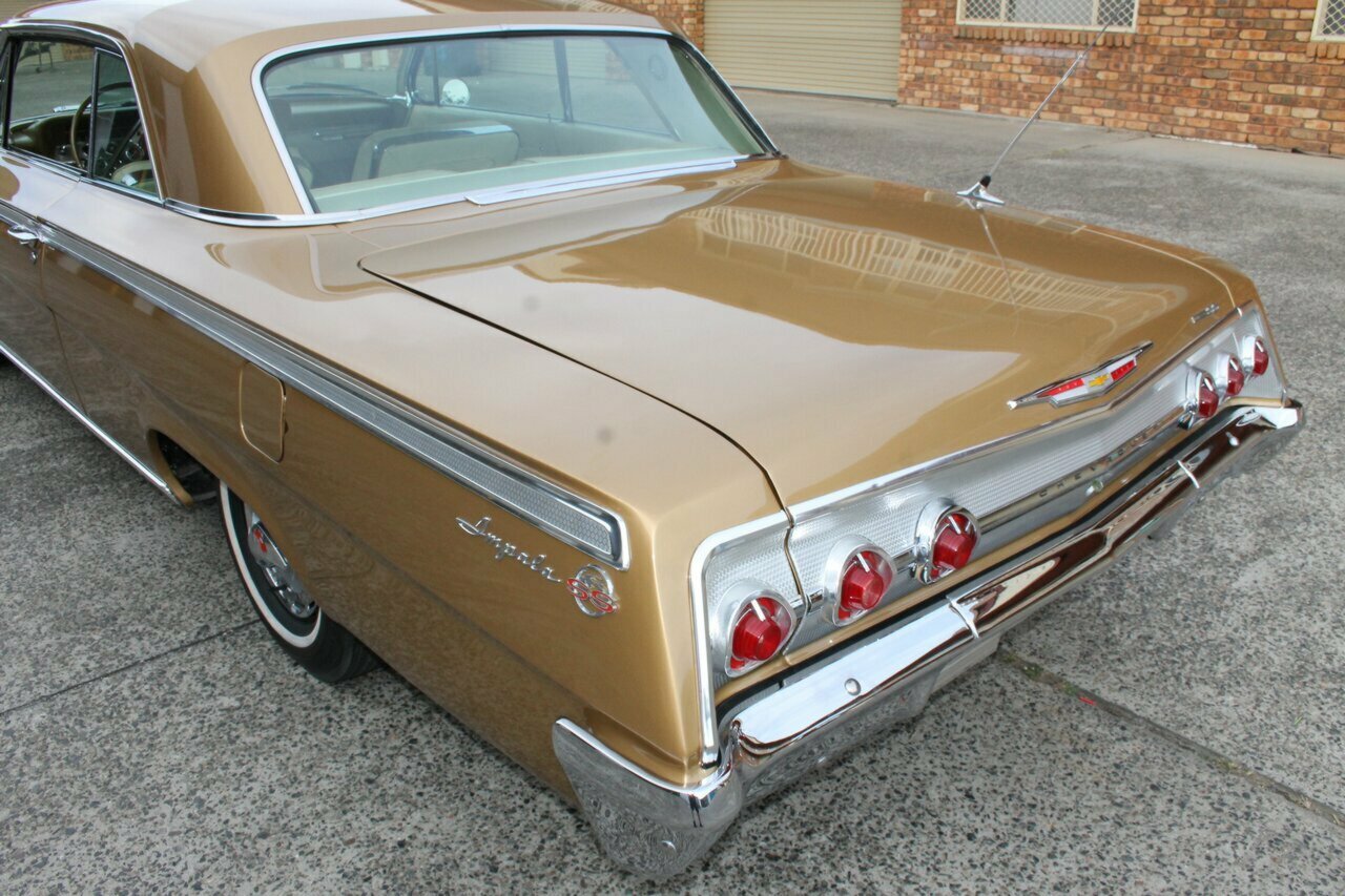 1962 CHEVROLET IMPALA SS 409 MANUAL COUPE
