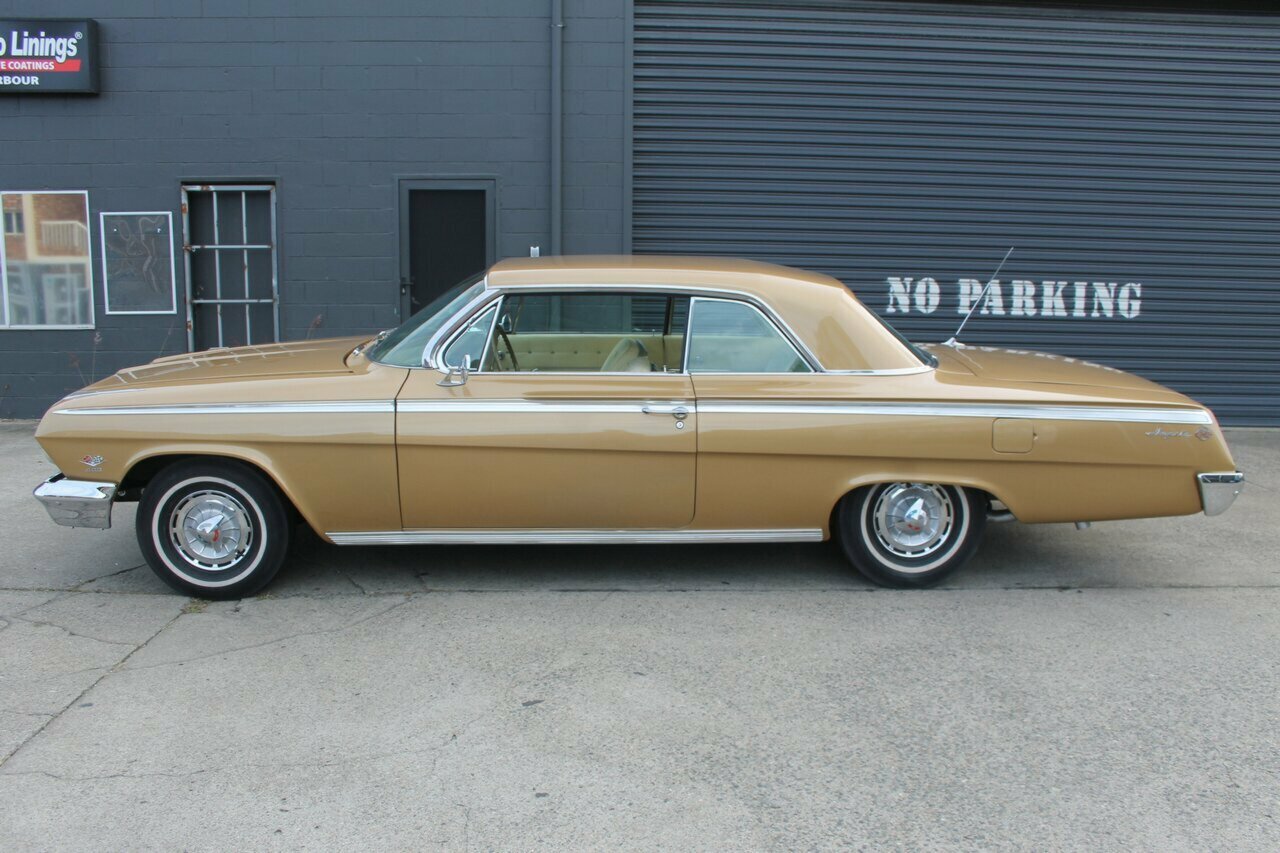 1962 CHEVROLET IMPALA SS 409 MANUAL COUPE