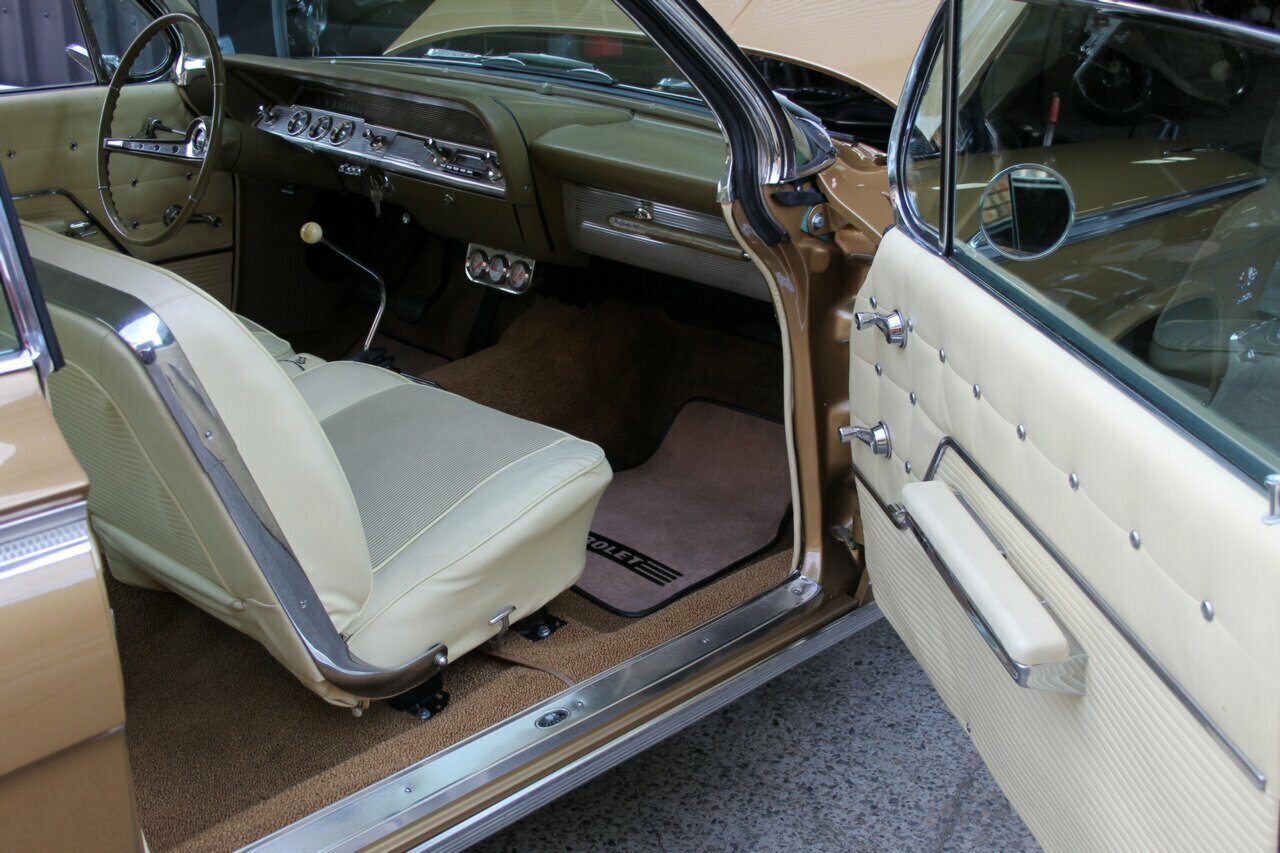 1962 CHEVROLET IMPALA SS 409 MANUAL COUPE