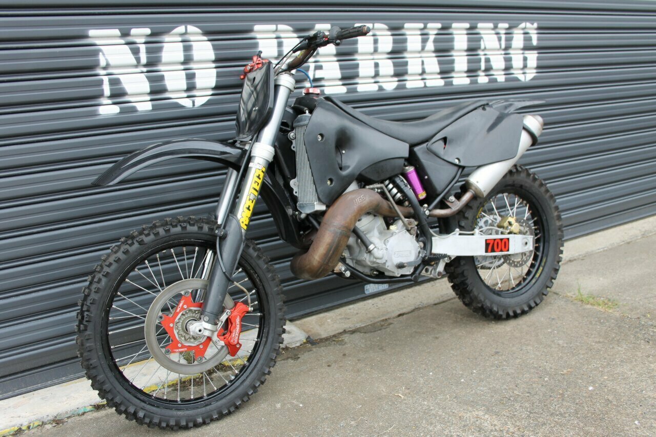 2009 A.T.K. 700 INTIMIDATOR DIRT BIKE