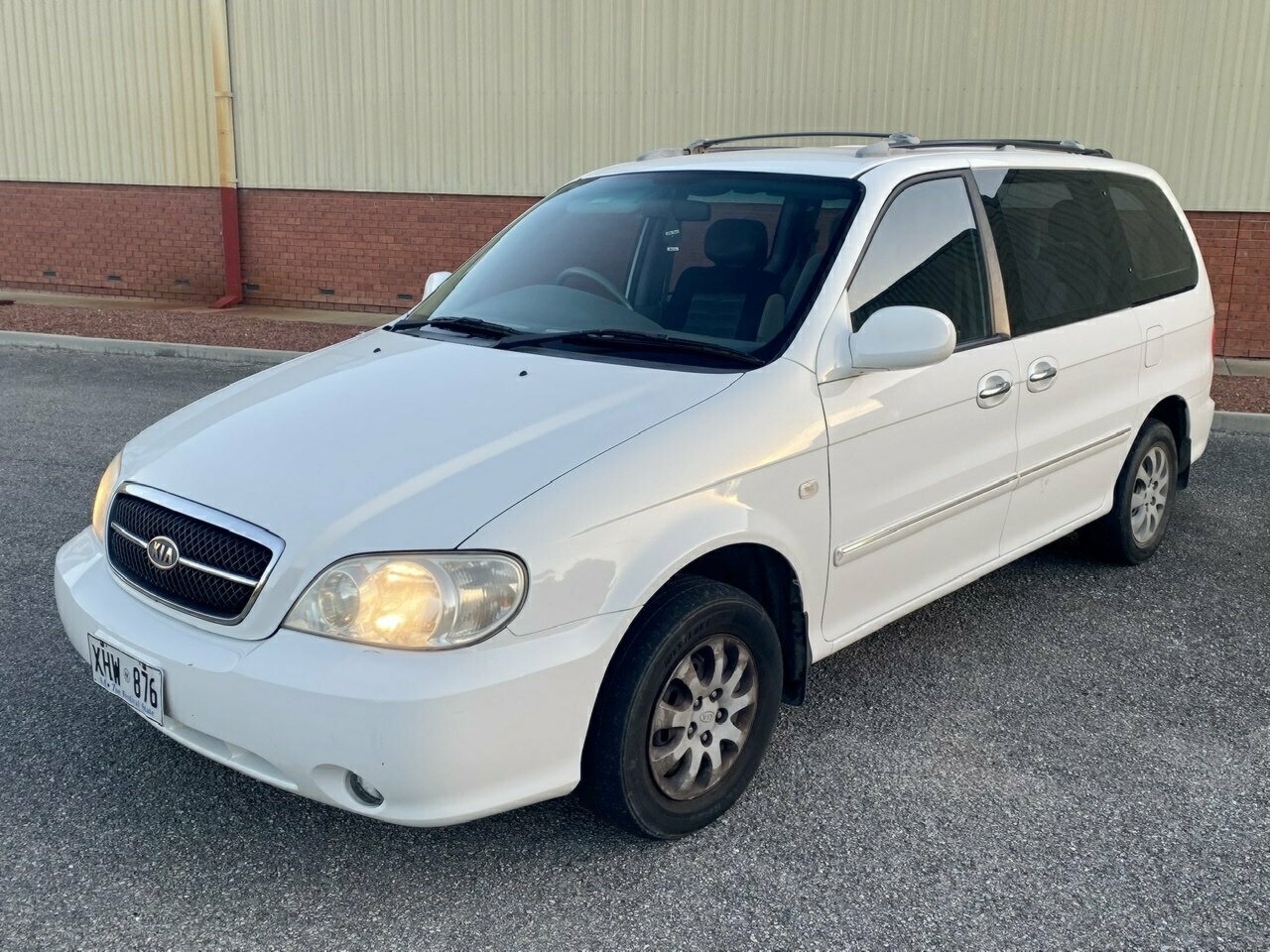 2005 KIA CARNIVAL MY04 5 SP MANUAL 5D WAGON