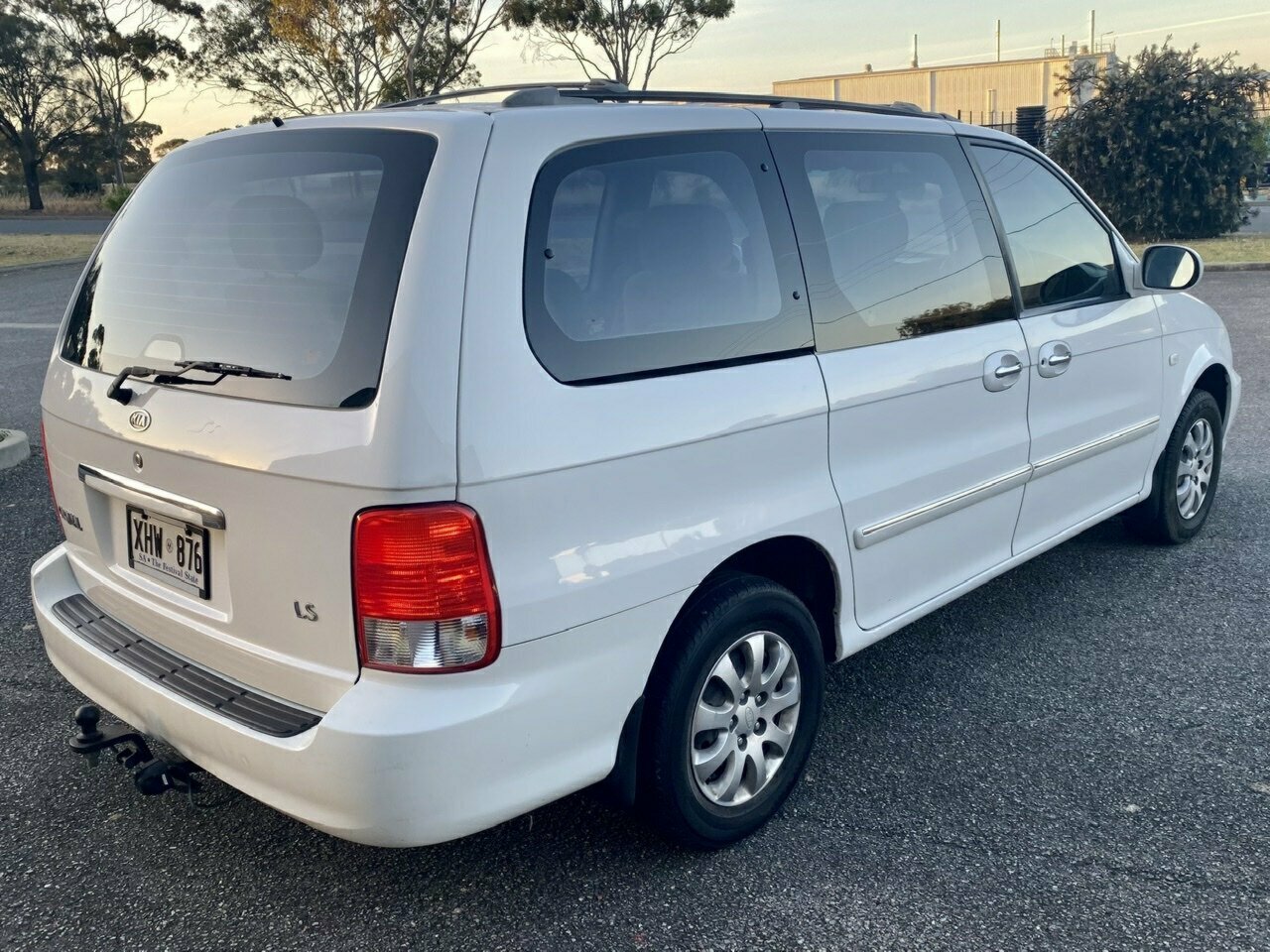 2005 KIA CARNIVAL MY04 5 SP MANUAL 5D WAGON