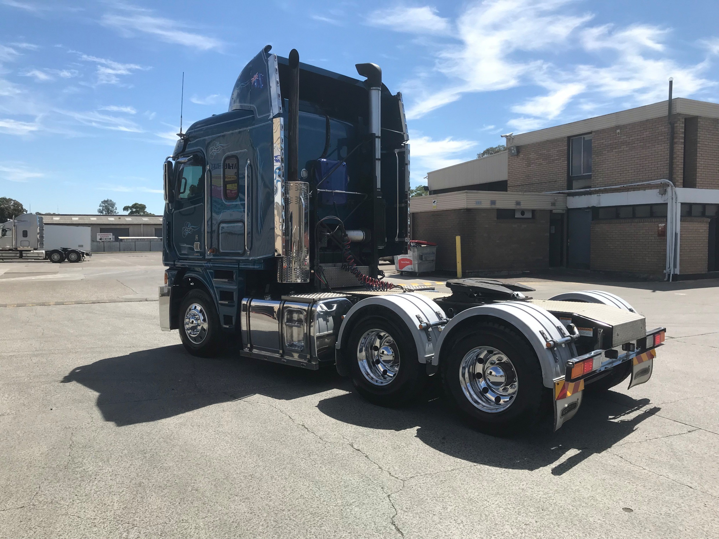2012 FREIGHTLINER ARGOSY ARGOSY 101&QUOT; MID ROOF TRUCK MANUAL PRIMEMOVER