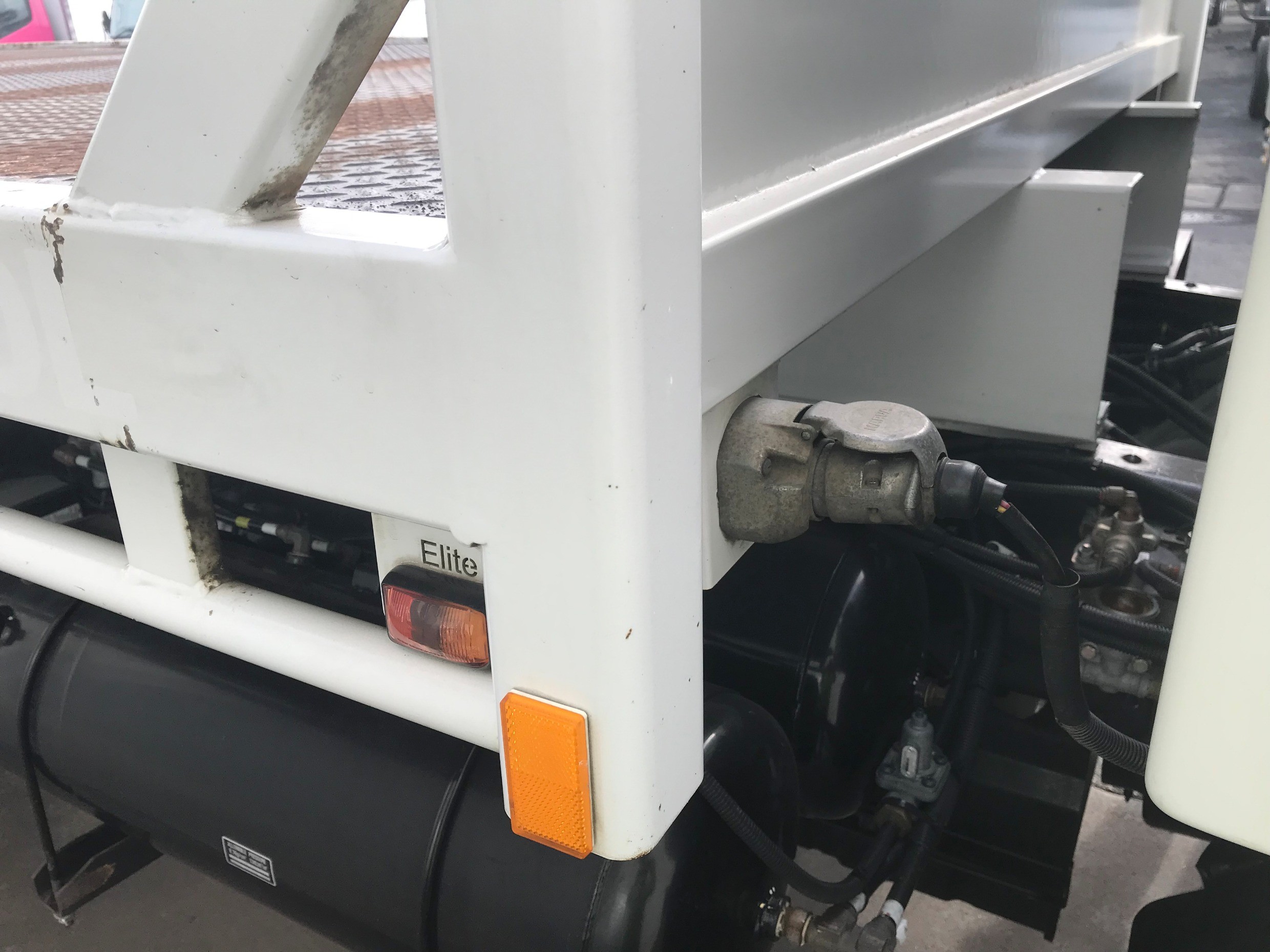 2013 HINO FM 2628-500 SERIES FM 2628 - 500 SERIES TRUCK MANUAL TRAY