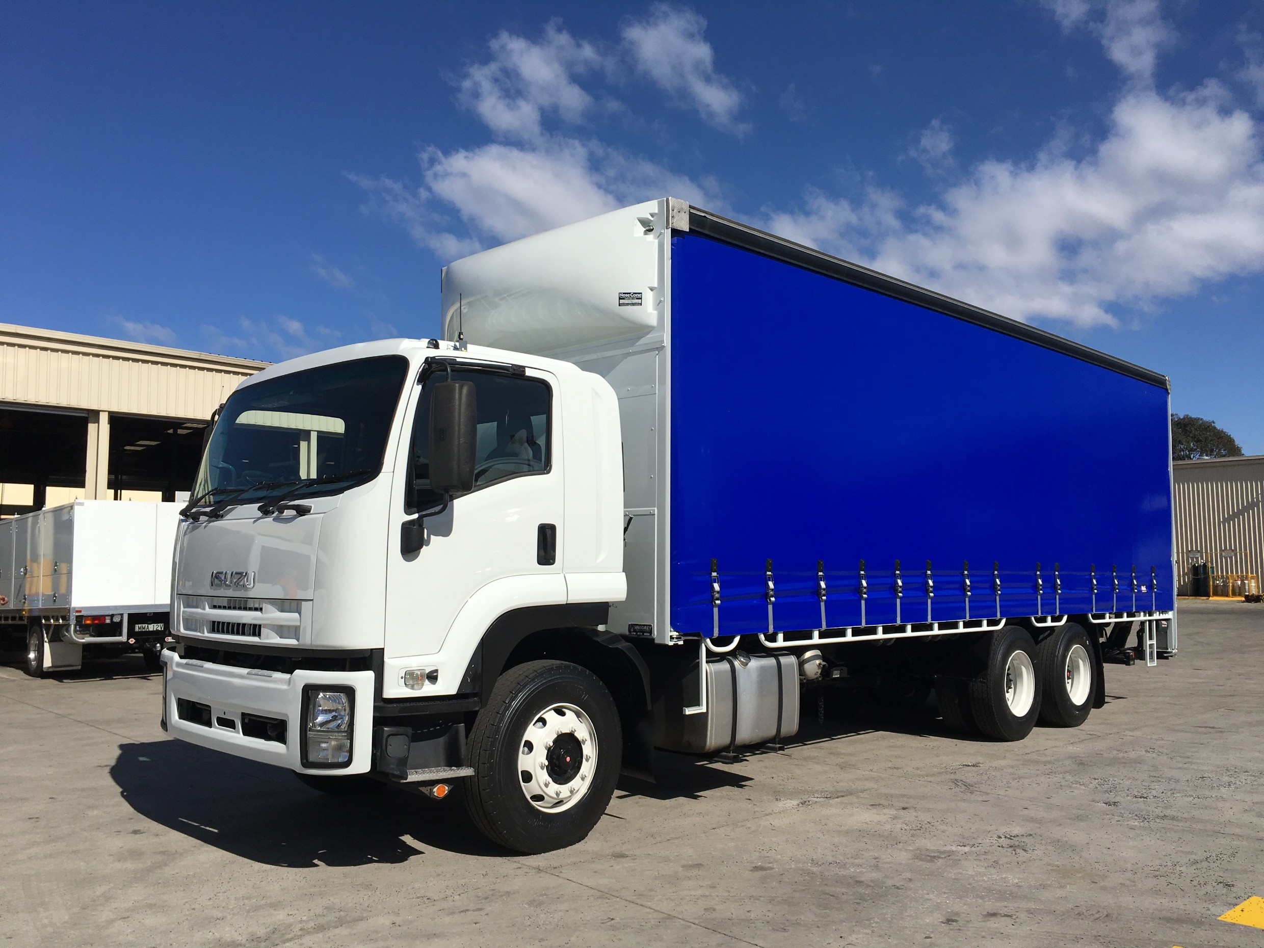 2008 ISUZU FVL1400 14 PALLET TAILGATE LOADER TRUCK CURTAINSIDER