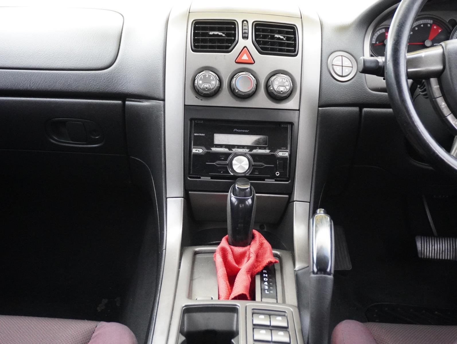 2004 HOLDEN COMMODORE VZ SV6 SPORTS AUTOMATIC SEDAN