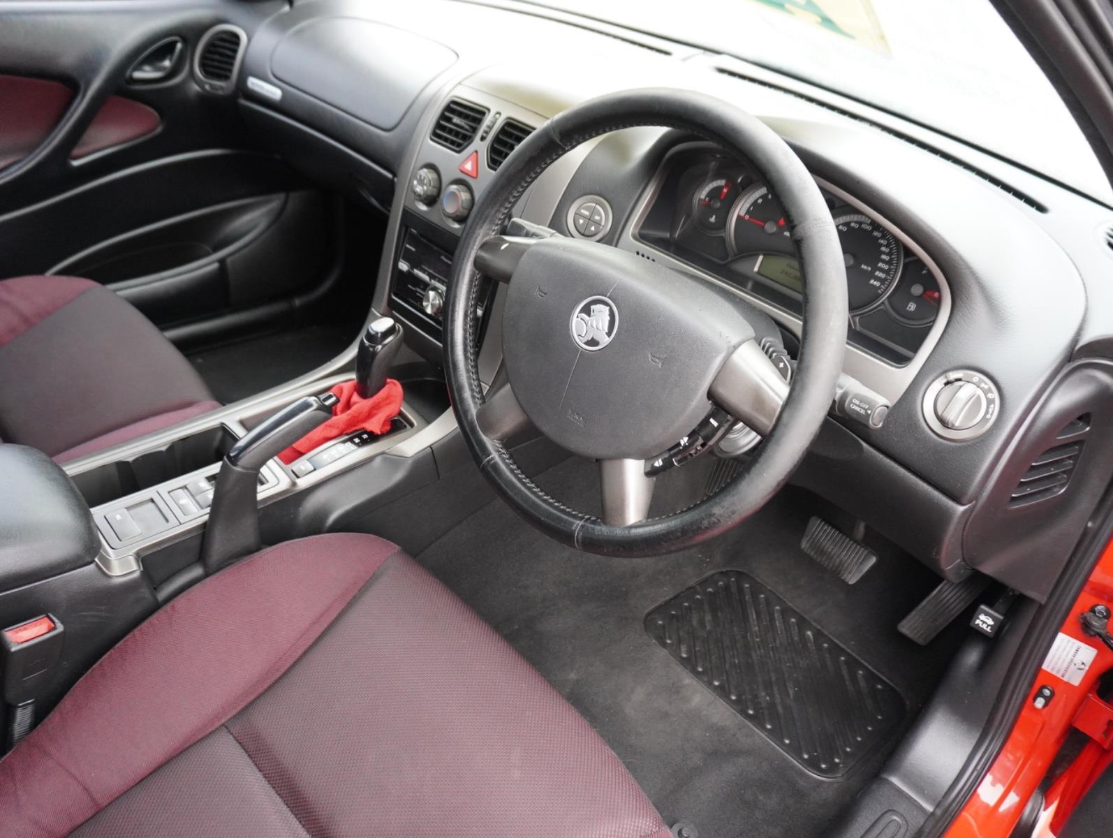 2004 HOLDEN COMMODORE VZ SV6 SPORTS AUTOMATIC SEDAN