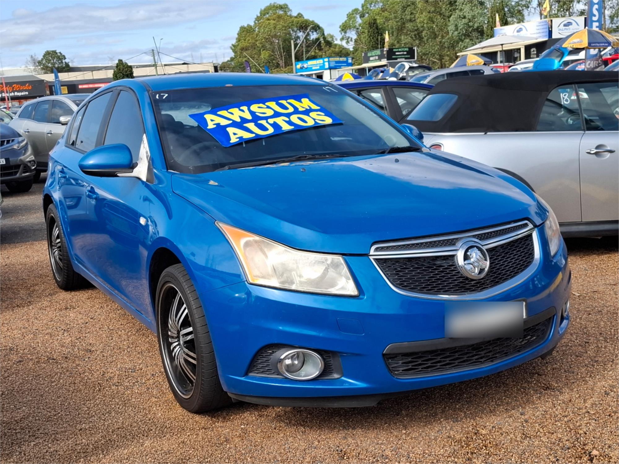 2013 HOLDEN CRUZE JH MY14 EQUIPE 5 SP MANUAL 5D HATCHBACK