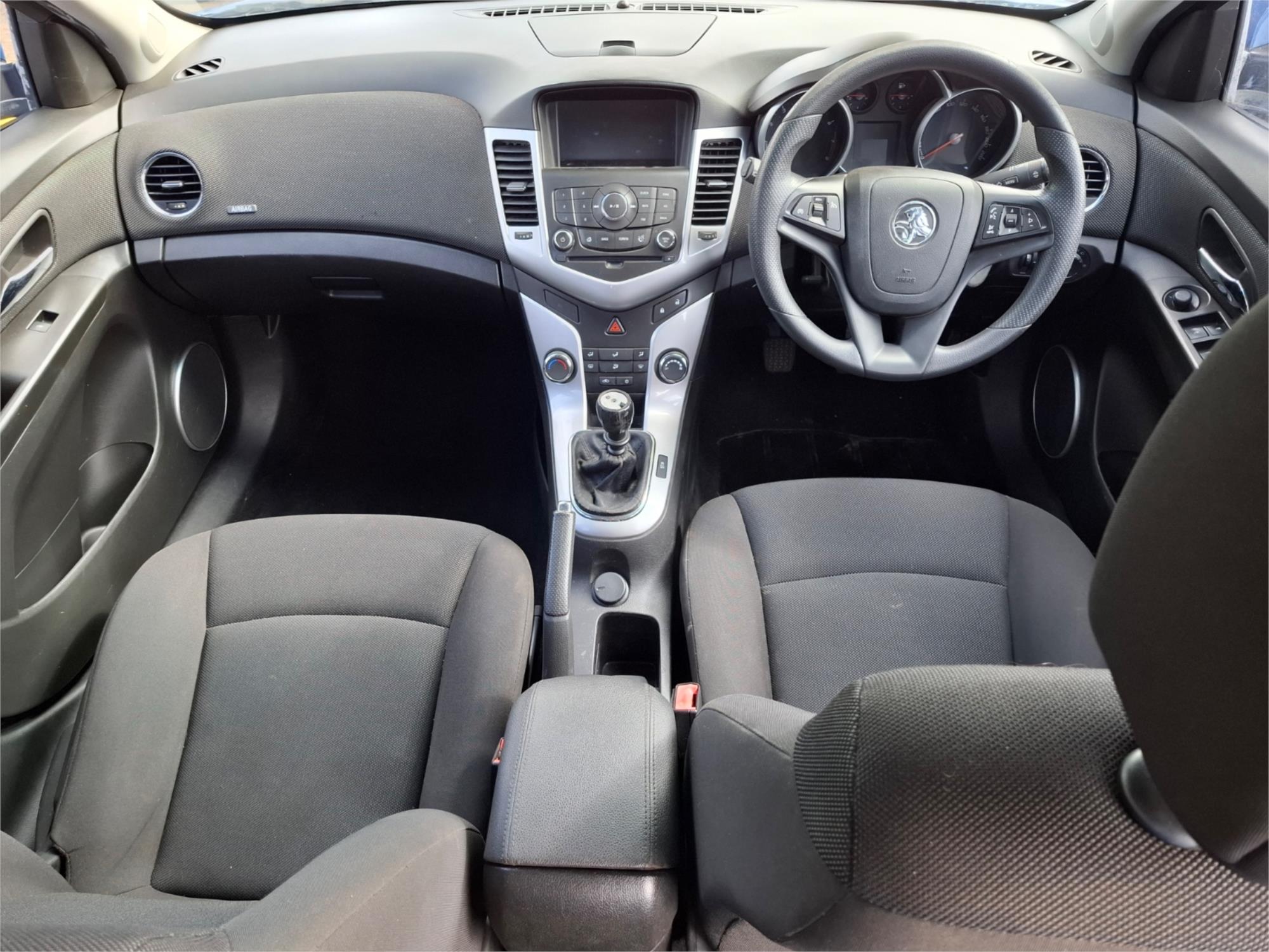 2013 HOLDEN CRUZE JH MY14 EQUIPE 5 SP MANUAL 5D HATCHBACK