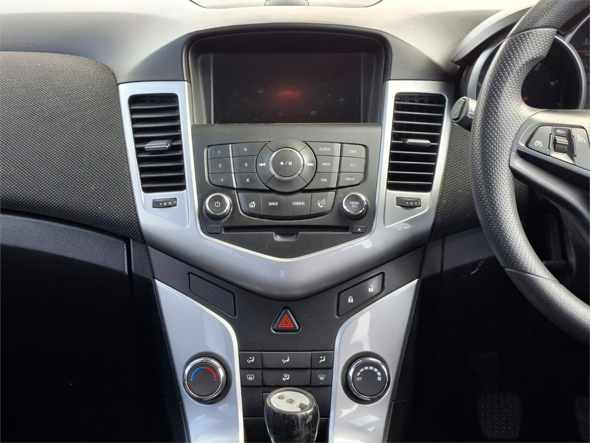 2013 HOLDEN CRUZE JH MY14 EQUIPE 5 SP MANUAL 5D HATCHBACK
