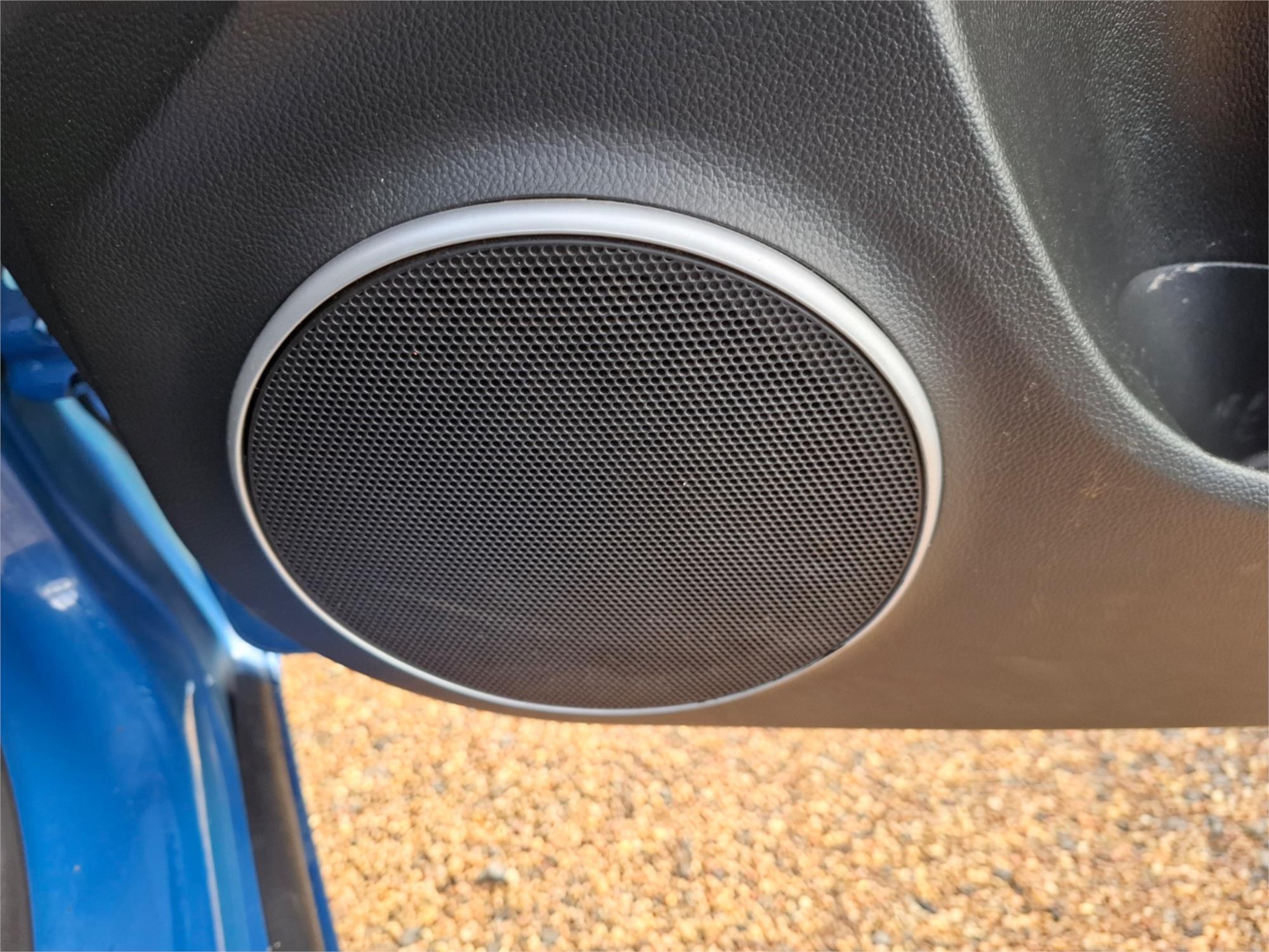 2013 HOLDEN CRUZE JH MY14 EQUIPE 5 SP MANUAL 5D HATCHBACK