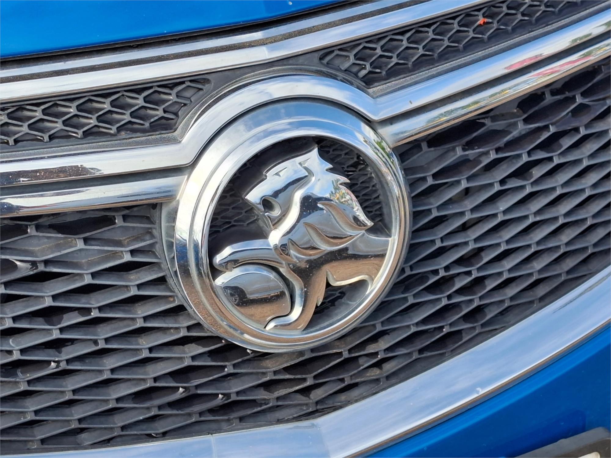 2013 HOLDEN CRUZE JH MY14 EQUIPE 5 SP MANUAL 5D HATCHBACK