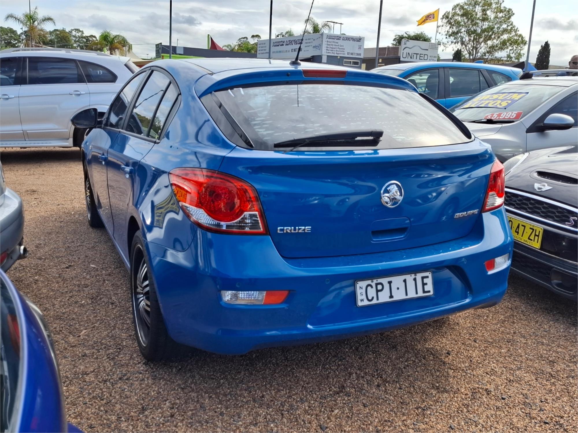 2013 HOLDEN CRUZE JH MY14 EQUIPE 5 SP MANUAL 5D HATCHBACK