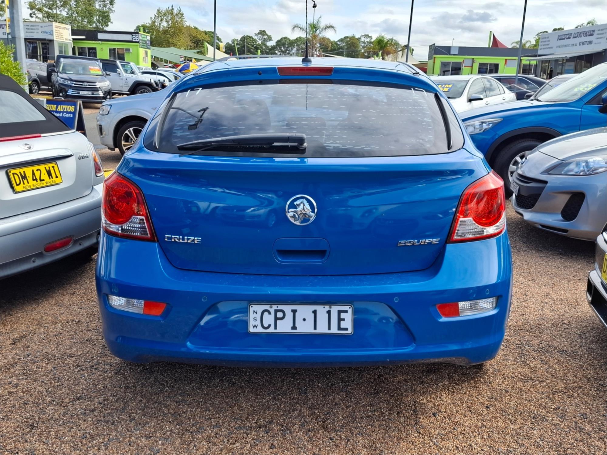 2013 HOLDEN CRUZE JH MY14 EQUIPE 5 SP MANUAL 5D HATCHBACK