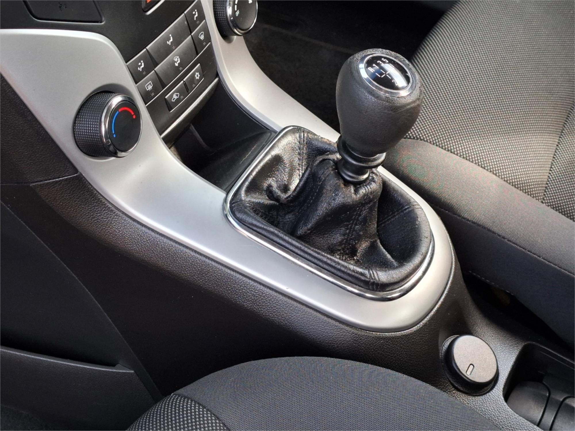 2012 HOLDEN CRUZE JH MY12 CD 6 SP MANUAL 4D SEDAN