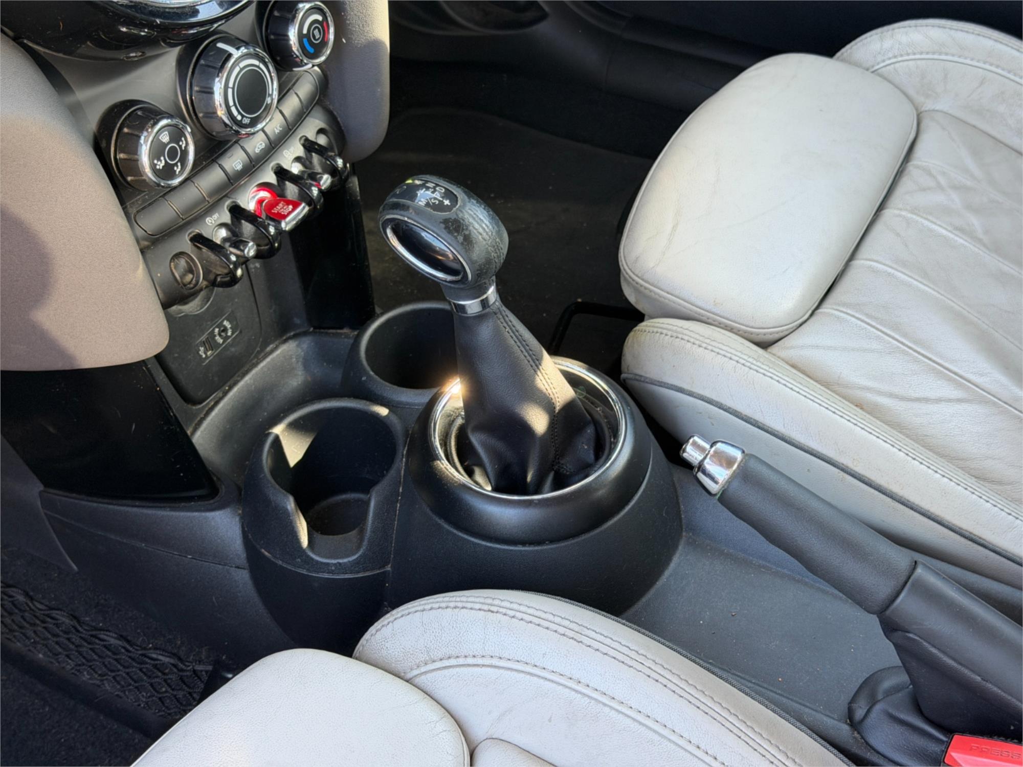 2014 MINI COOPER R56 MY13 6 SP AUTOMATIC 2D HATCHBACK