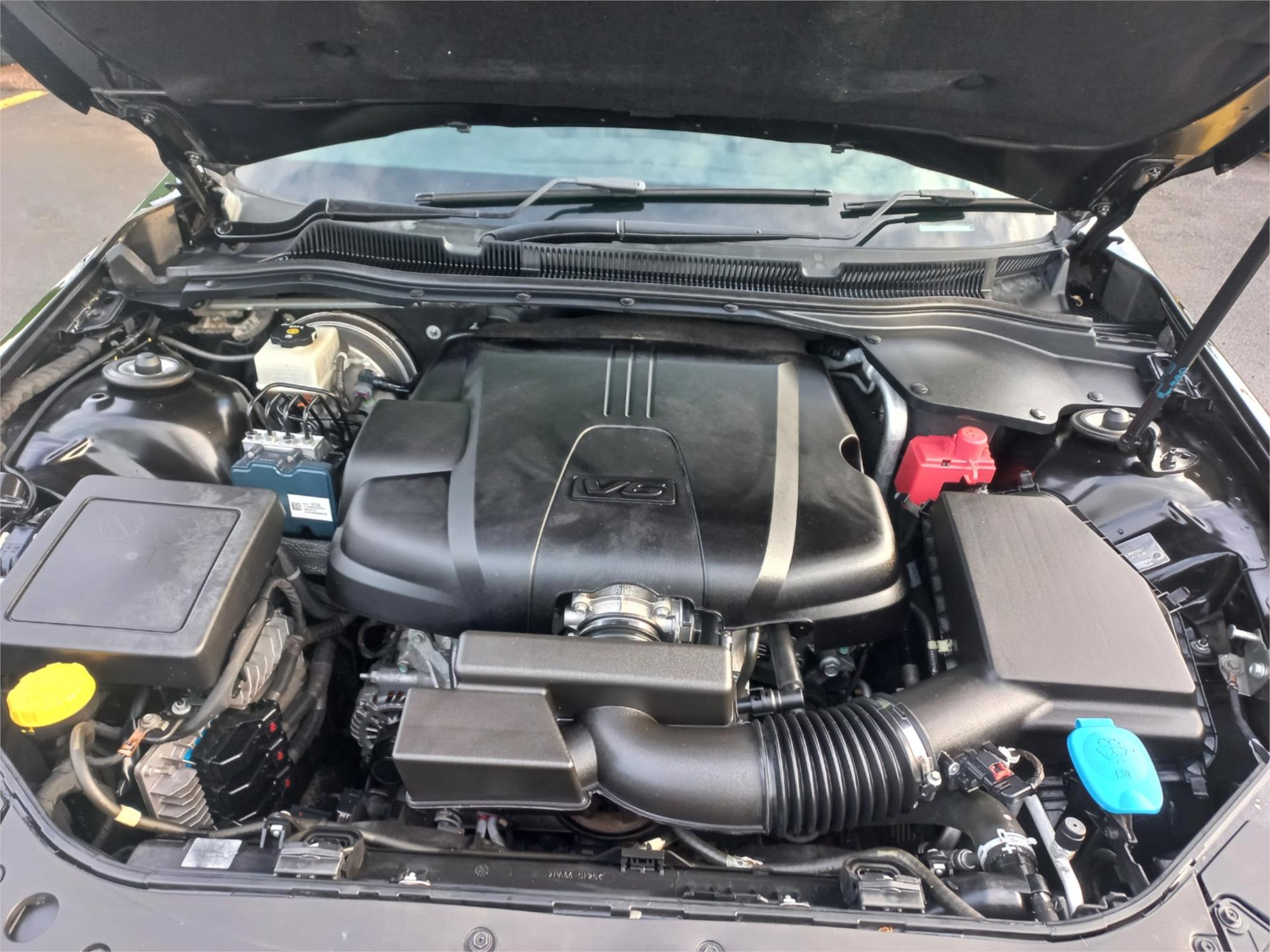 2013 HOLDEN COMMODORE VF SV6 SPORTS AUTOMATIC SEDAN