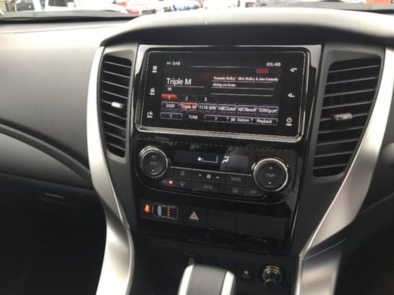 2016 MITSUBISHI PAJERO SPORT GLS QE
