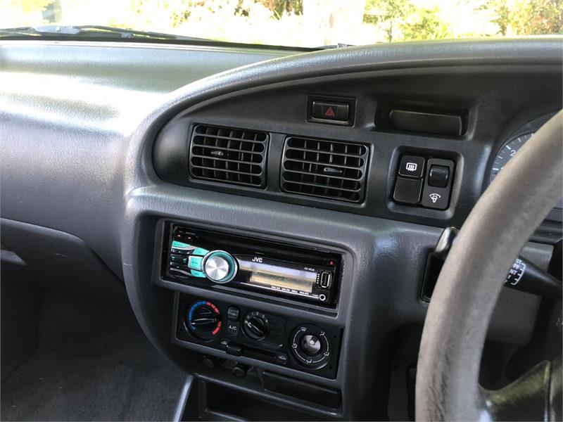 2002 FORD COURIER PG AUTOMATIC UTILITY