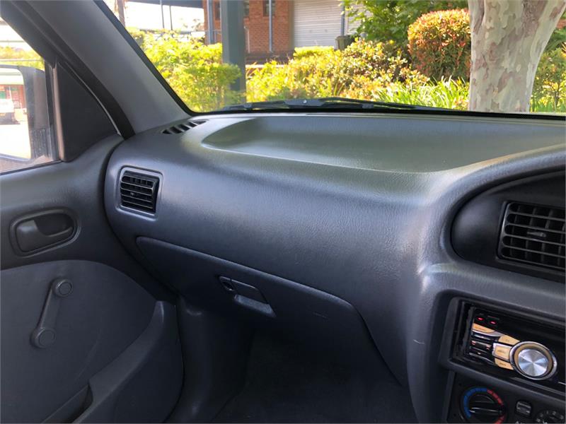2002 FORD COURIER PG AUTOMATIC UTILITY