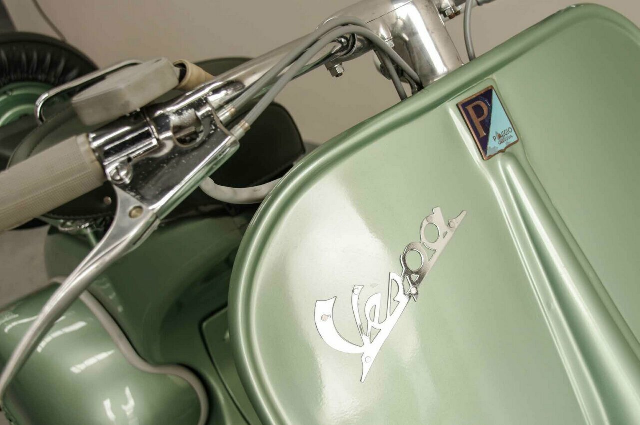 1952 VESPA 125 VM1 SCOOTER